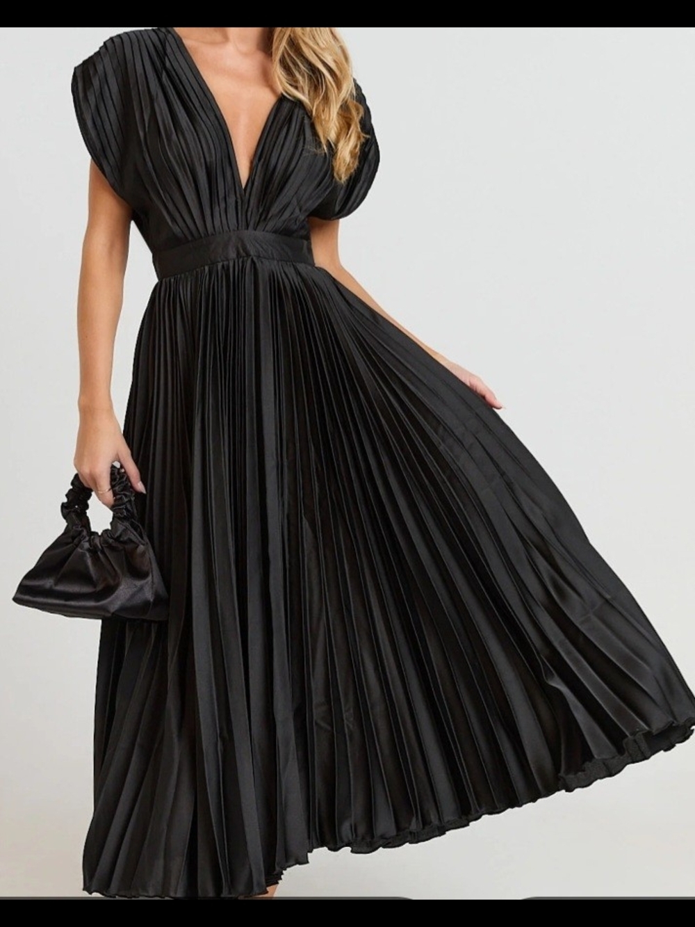 Elegant Black Pleated V-Neck Midi Dress